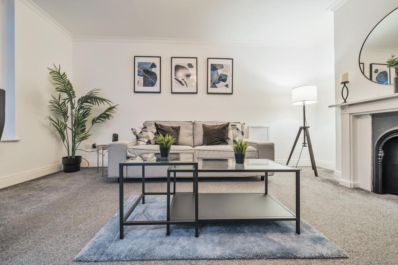 Modern, City Centre -2 Bedroom Apartments Reading Eksteriør billede