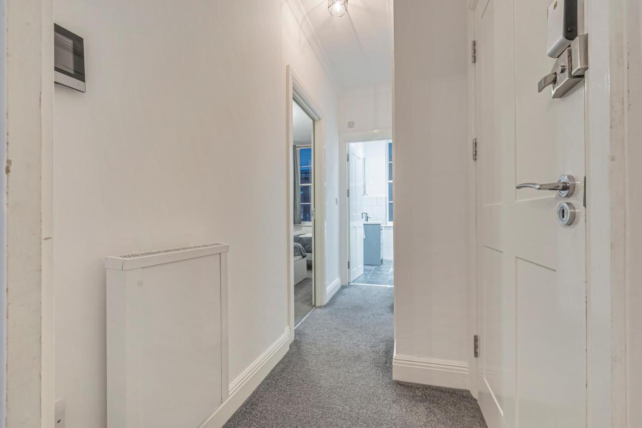Modern, City Centre -2 Bedroom Apartments Reading Eksteriør billede