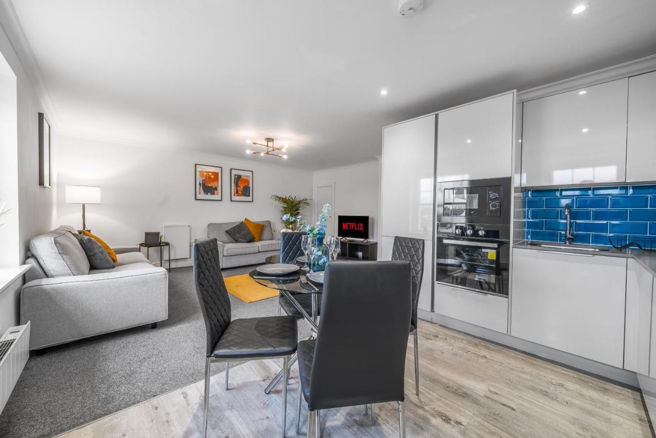 Modern, City Centre -2 Bedroom Apartments Reading Eksteriør billede