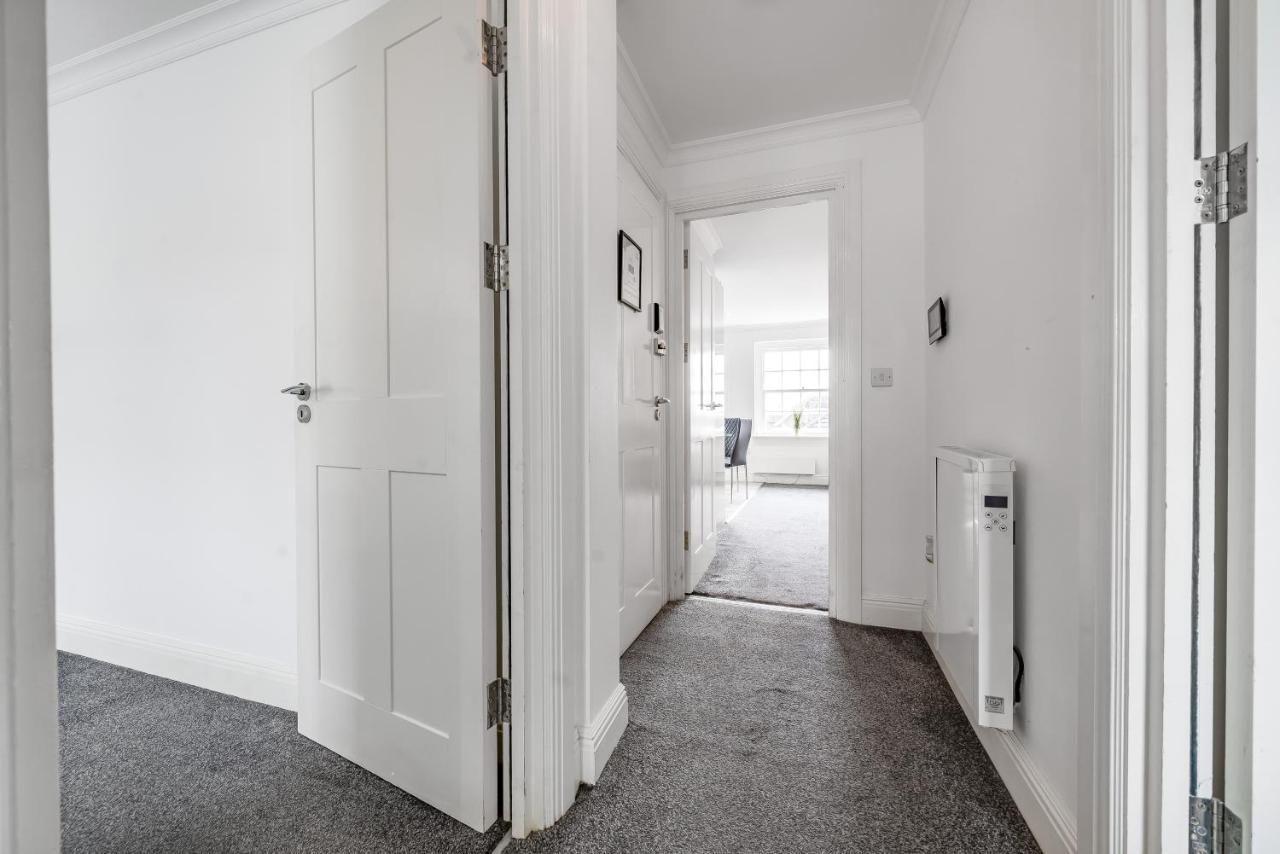 Modern, City Centre -2 Bedroom Apartments Reading Eksteriør billede